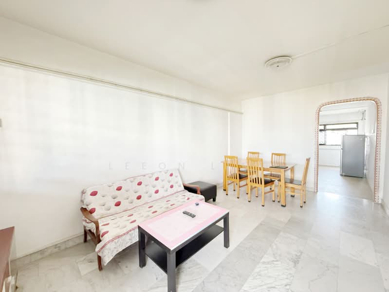 576 Ang Mo Kio Avenue 10, 576 Ang Mo Kio Avenue 10, 2 Bedrooms, 872 sqft, HDB Flat For Rent, by Leeon Ling, 500207660 - Living Room - PropertyGuru.com.sg