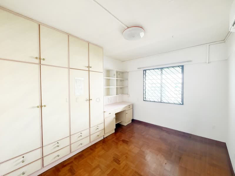 576 Ang Mo Kio Avenue 10, 576 Ang Mo Kio Avenue 10, 2 Bedrooms, 872 sqft, HDB Flat For Rent, by Leeon Ling, 500207660 - Study - PropertyGuru.com.sg