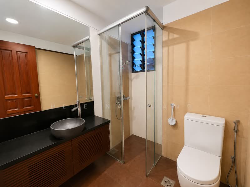 Carissa Park Condo, 2 Flora Drive, 3 Bedrooms, 2,110 sqft, Condominium For Rent, by Heleena Huang, 500207665 - Common Bathroom - PropertyGuru.com.sg