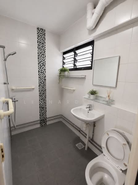 107 Gangsa Road, 107 Gangsa Road, 4 Bedrooms, 1,625 sqft, HDB Flat For Sale, by Leonard Yap, 500207668 - Bathroom - PropertyGuru.com.sg