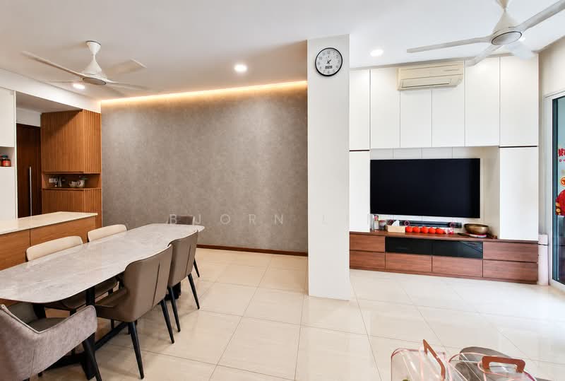 Mi Casa, 315 Choa Chu Kang Avenue 3, 3 Bedrooms, 1,270 sqft, Condominium For Sale, by Bjorn Lim, 500207671 - Living Room - PropertyGuru.com.sg