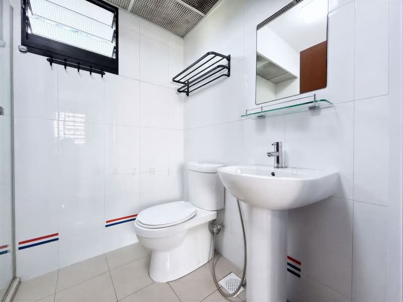998A Buangkok Crescent, 998A Buangkok Crescent, 3 Bedrooms, 1,011 sqft, HDB Flat For Sale, by Nazri Baobed, 500207674 - Bathroom - PropertyGuru.com.sg