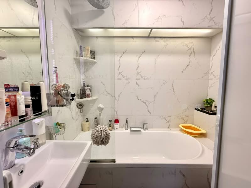 19 Jalan Tenteram, 19 Jalan Tenteram, 3 Bedrooms, 1,130 sqft, HDB Flat For Sale, by Anthea Yeo 杨丽娇, 500207701 - Bathroom - PropertyGuru.com.sg