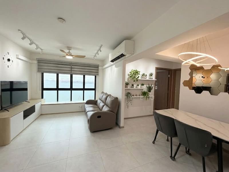 420C Northshore Drive, 420C Northshore Drive, 3 Bedrooms, 1,012 sqft, HDB Flat For Sale, by James Yeo, 500207712 - Living Room - PropertyGuru.com.sg