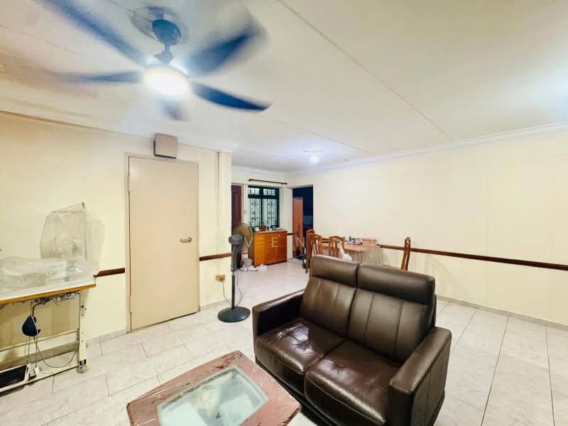 663C Jurong West Street 65, 663C Jurong West Street 65, 3 Bedrooms, 1,184 sqft, HDB Flat For Sale, by Steven NG, 500207743 - Living Room - PropertyGuru.com.sg