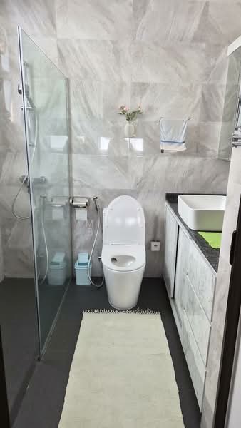 Casa Pasir Ris, 201 Jalan Loyang Besar, 3 Bedrooms, 2,228 sqft, Condominium For Sale, by Mary Baey, 500207748 - Bathroom - PropertyGuru.com.sg