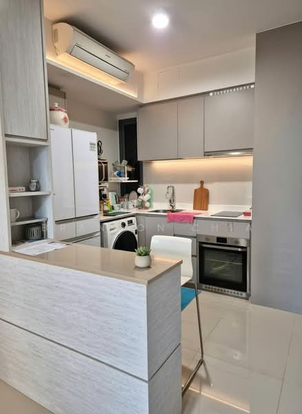 The Visionaire, 174 Canberra Drive, 2 Bedrooms, 721 sqft, Executive Condominium For Sale, by Brandon Chia, 500207752 - Kitchen - PropertyGuru.com.sg