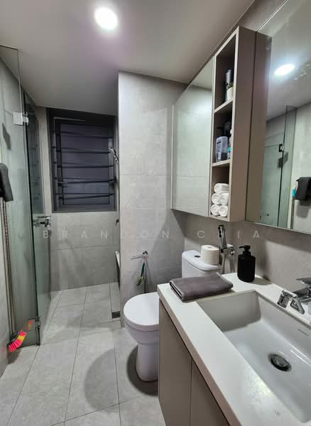 The Visionaire, 174 Canberra Drive, 2 Bedrooms, 721 sqft, Executive Condominium For Sale, by Brandon Chia, 500207752 - Bathroom - PropertyGuru.com.sg