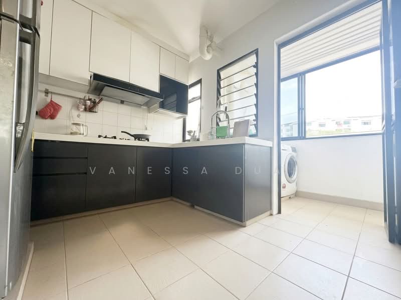 339B Kang Ching Road, 339B Kang Ching Road, 3 Bedrooms, 990 sqft, HDB Flat For Sale, by Vanessa Duan, 500207762 - Kitchen - PropertyGuru.com.sg