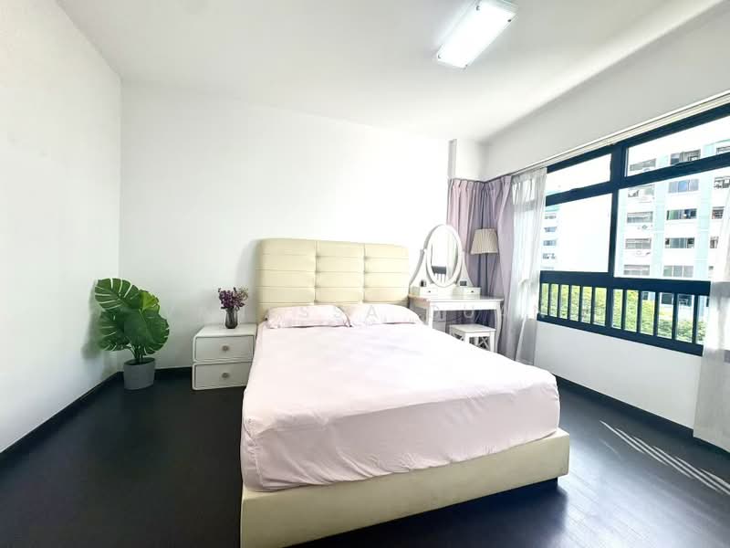 339B Kang Ching Road, 339B Kang Ching Road, 3 Bedrooms, 990 sqft, HDB Flat For Sale, by Vanessa Duan, 500207762 - Bedroom - PropertyGuru.com.sg