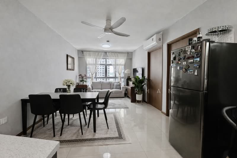 409A Northshore Drive, 409A Northshore Drive, 2 Bedrooms, 721 sqft, HDB Flat For Sale, by Muhd Farhan, 500207764 - Living Room - PropertyGuru.com.sg