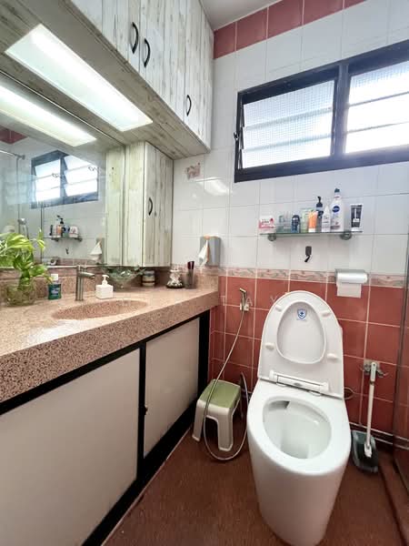 715 Woodlands Drive 70, 715 Woodlands Drive 70, 3 Bedrooms, 1,087 sqft, HDB Flat For Sale, by Dan Tay, 500207783 - Bathroom - PropertyGuru.com.sg