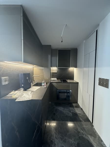 One Bernam, 1 Bernam Street, 2 Bedrooms, 732 sqft, Condominium For Sale, by Lucas Leow, 500207791 - Kitchen - PropertyGuru.com.sg