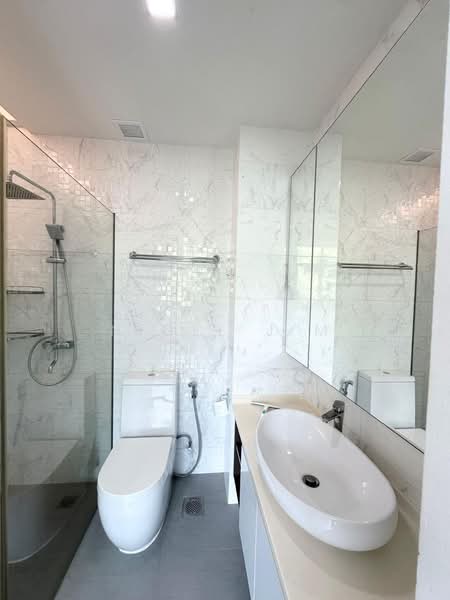 The Daffodil, 568 Upper East Coast Road, 2 Bedrooms, 743 sqft, Apartment For Rent, by Nigel J M, 500207792 - Bathroom - PropertyGuru.com.sg