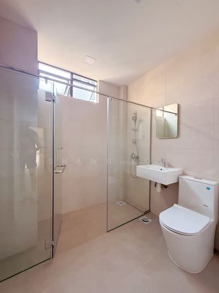 Spanish Village, 56 Farrer Road, 3 Bedrooms, 2,045 sqft, Condominium For Rent, by Shawn Koh, 500207793 - Bathroom - PropertyGuru.com.sg