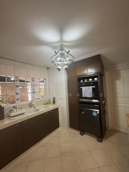 East Coast Gem, , 4 Bedrooms, 3,000 sqft, Semi-Detached House For Rent, by Marie Gates, 500207817 - Kitchen - PropertyGuru.com.sg