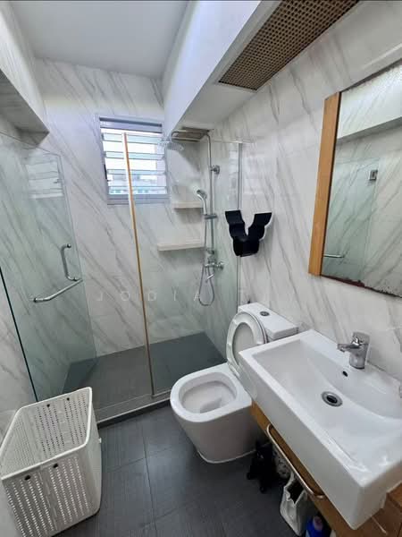 408B Fernvale Road, 408B Fernvale Road, 3 Bedrooms, 1,023 sqft, HDB Flat For Rent, by Jodia Tay, 500207820 - Bathroom - PropertyGuru.com.sg