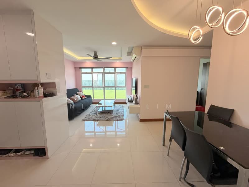 661A Edgedale Plains, 661A Edgedale Plains, 3 Bedrooms, 990 sqft, HDB Flat For Sale, by Nicole Lim, 500207822 - Living Room - PropertyGuru.com.sg