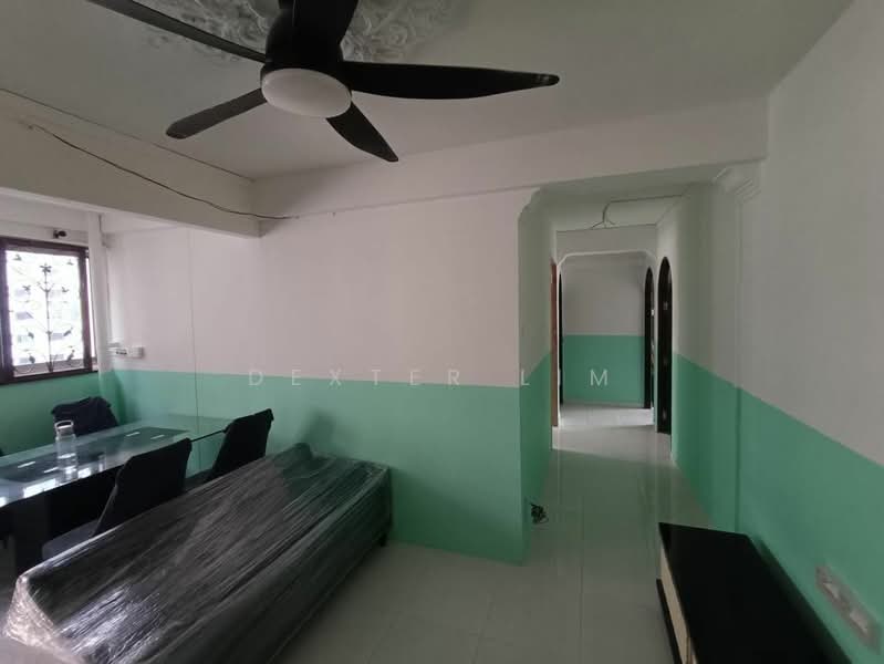 170 Woodlands Street 11, 170 Woodlands Street 11, 4 Bedrooms, 1,400 sqft, HDB Flat For Rent, by Dexter Lim, 500207836 - Corridor - PropertyGuru.com.sg