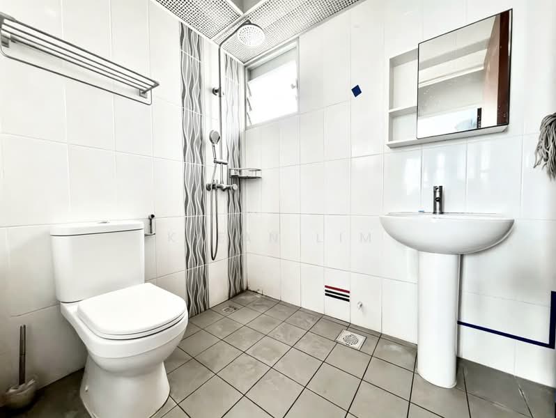 92B Telok Blangah Street 31, 92B Telok Blangah Street 31, 3 Bedrooms, 1,001 sqft, HDB Flat For Sale, by Kyean Lim, 500207847 - Bathroom - PropertyGuru.com.sg