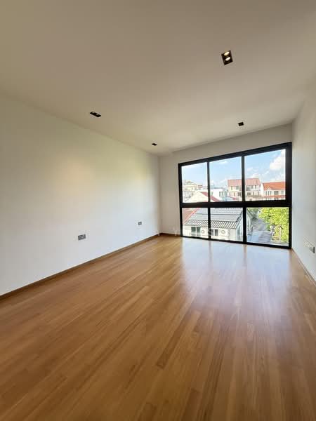Jalan Sankam, , 5 Bedrooms, 4,834 sqft, Terraced House For Sale, by Ang Lay See, 500207851 - Interior - PropertyGuru.com.sg