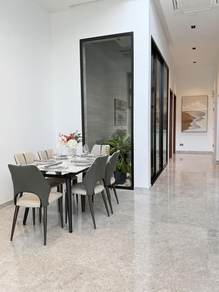 Jalan Sankam, , 5 Bedrooms, 4,834 sqft, Terraced House For Sale, by Ang Lay See, 500207851 - Dining Room - PropertyGuru.com.sg