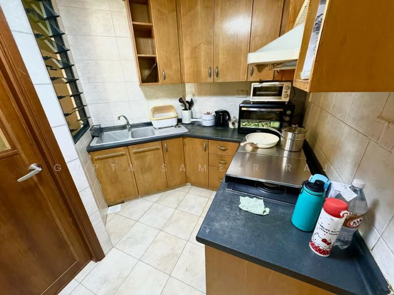 Tanglin View, 150 Prince Charles Crescent, Room Rental, 150 sqft, Condominium For Rent, by Gupta Sameer Raj, 500207868 - Kitchen - PropertyGuru.com.sg