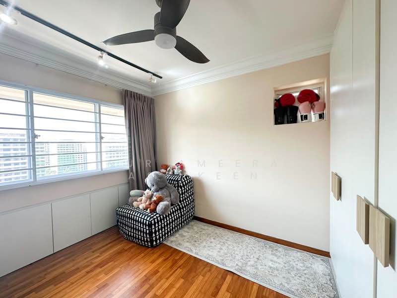 722 Tampines Street 72, 722 Tampines Street 72, 3 Bedrooms, 1,281 sqft, HDB Flat For Sale, by Nur Ameera Asyikeen, 500207874 - Bedroom - PropertyGuru.com.sg