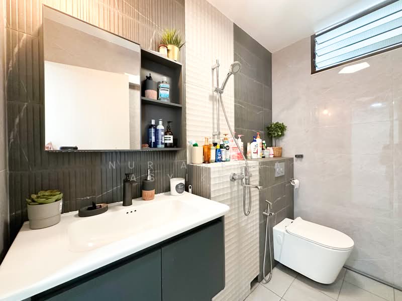 722 Tampines Street 72, 722 Tampines Street 72, 3 Bedrooms, 1,281 sqft, HDB Flat For Sale, by Nur Ameera Asyikeen, 500207874 - Bathroom - PropertyGuru.com.sg