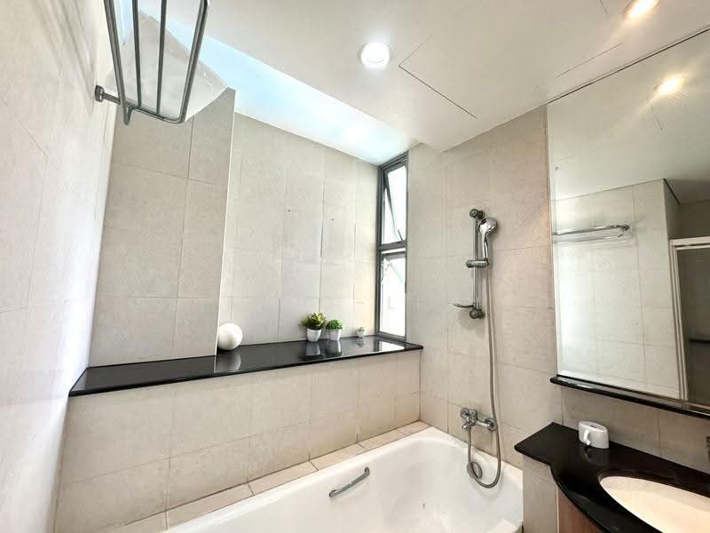 Sunhaven, 781 Upper Changi Road East, Bedok / Upper East Coast, Room Rental, 120 sqft, Condominium For Rent, by Asia CoLiving, 500207875 - Bathroom - PropertyGuru.com.sg