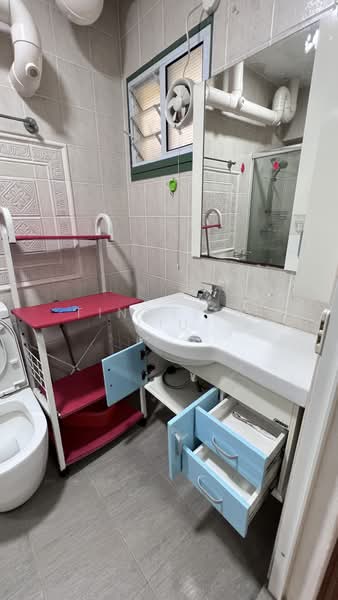 686B Woodlands Drive 73, 686B Woodlands Drive 73, 3 Bedrooms, 1,226 sqft, HDB Flat For Sale, by Tingting Liu, 500207884 - Bathroom - PropertyGuru.com.sg