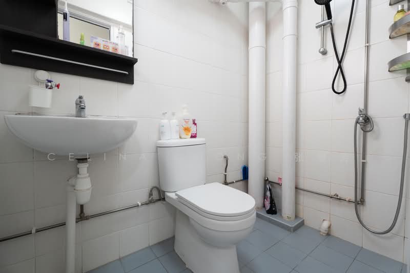 775 Yishun Ring Road, 775 Yishun Ring Road, 3 Bedrooms, 1,356 sqft, HDB Flat For Sale, by Celina Chong 张慧芳, 500207886 - Bathroom - PropertyGuru.com.sg