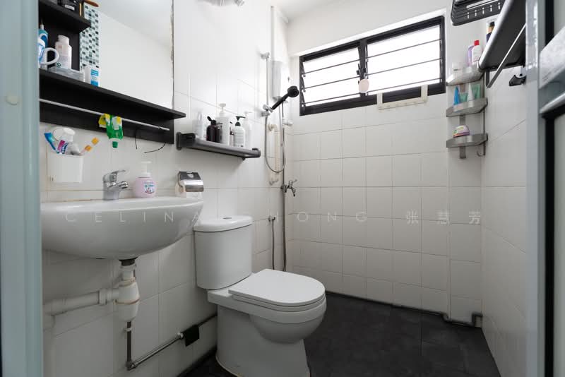 775 Yishun Ring Road, 775 Yishun Ring Road, 3 Bedrooms, 1,356 sqft, HDB Flat For Sale, by Celina Chong 张慧芳, 500207886 - Bathroom - PropertyGuru.com.sg