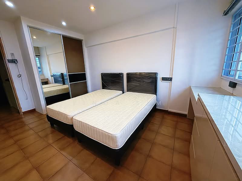 260 Tampines Street 21, 260 Tampines Street 21, Pasir Ris / Tampines, Room Rental, 100 sqft, HDB Flat For Rent, by Linda Sim, 500207888 - Bedroom - PropertyGuru.com.sg