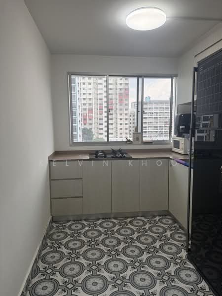 66 Lorong 4 Toa Payoh, 66 Lorong 4 Toa Payoh, 2 Bedrooms, 689 sqft, HDB Flat For Sale, by Kelvin Khoo, 500207892 - Kitchen - PropertyGuru.com.sg