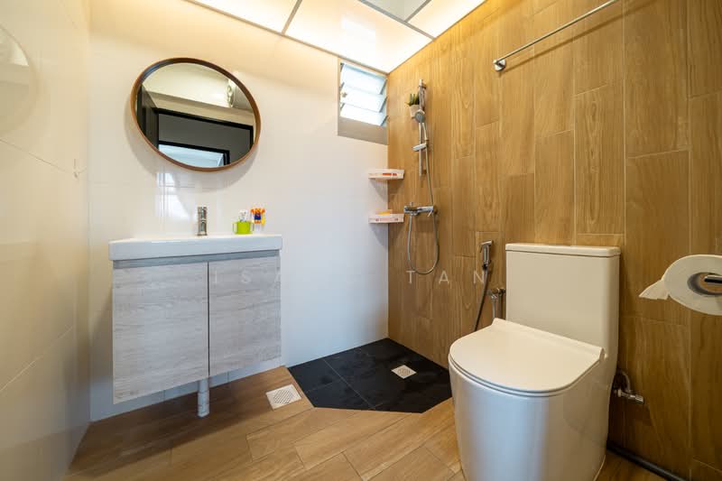 613A Tampines North Drive 1, 613A Tampines North Drive 1, 2 Bedrooms, 743 sqft, HDB Flat For Sale, by Isaac Tan, 500207908 - Bathroom - PropertyGuru.com.sg