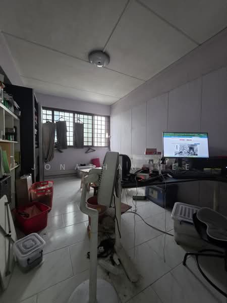 413 Choa Chu Kang Avenue 3, 413 Choa Chu Kang Avenue 3, 3 Bedrooms, 1,119 sqft, HDB Flat For Sale, by Jonathan Hee, 500207915 - Study - PropertyGuru.com.sg