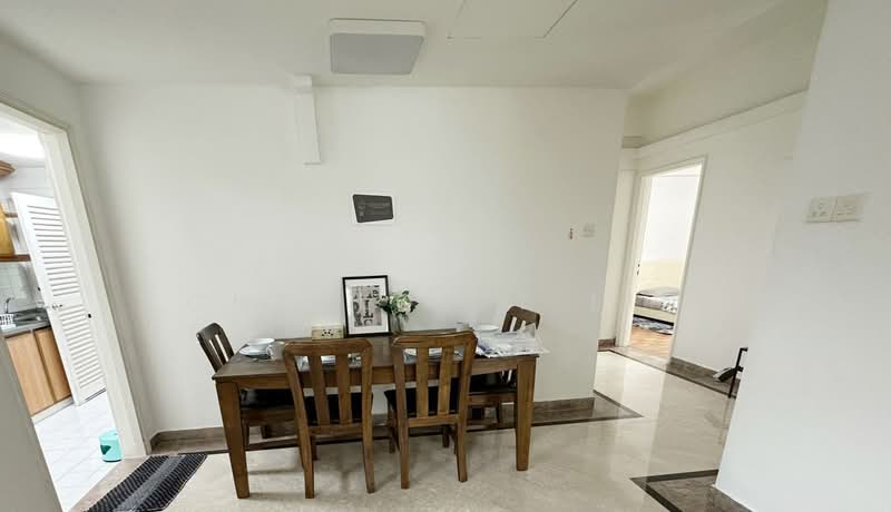 The Regalia, 2 River Valley Close, Room Rental, 100 sqft, Apartment For Rent, by Charlotte Lin, 500207935 - Dining Room - PropertyGuru.com.sg
