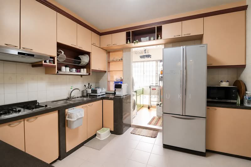 353 Tampines Street 33, 353 Tampines Street 33, 3 Bedrooms, 1,152 sqft, HDB Flat For Sale, by Zahidah Sauki, 500207937 - Kitchen - PropertyGuru.com.sg