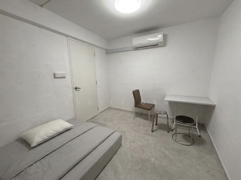 Toa Payoh Town Centre, Toa Payoh Central, 710 sqft, Office For Rent, by Audrey Gan, 500207938 - Bedroom - CommercialGuru.com.sg