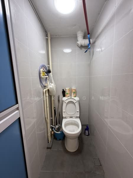 Toa Payoh Town Centre, Toa Payoh Central, 710 sqft, Office For Rent, by Audrey Gan, 500207938 - Bathroom - CommercialGuru.com.sg