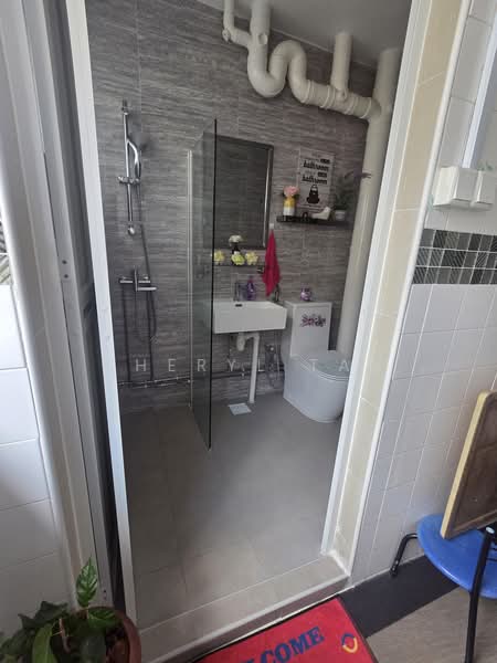 514 Serangoon North Avenue 4, 514 Serangoon North Avenue 4, 3 Bedrooms, 1,313 sqft, HDB Flat For Sale, by Cheryl Tan, 500207961 - Bathroom - PropertyGuru.com.sg