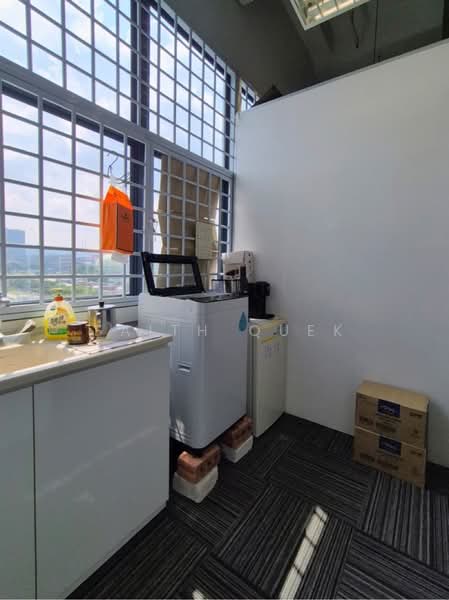 Tradehub 21, 18 Boon Lay Way, 1,485 sqft, Light Industrial (B1) For Sale, by Faith Quek, 500207966 - CommercialGuru.com.sg