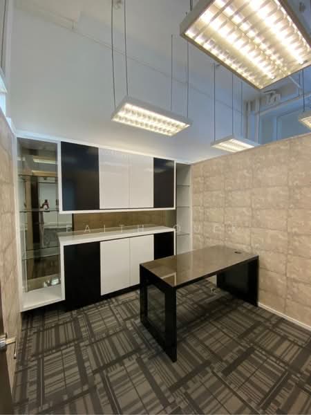 Tradehub 21, 18 Boon Lay Way, 1,485 sqft, Light Industrial (B1) For Sale, by Faith Quek, 500207966 - CommercialGuru.com.sg