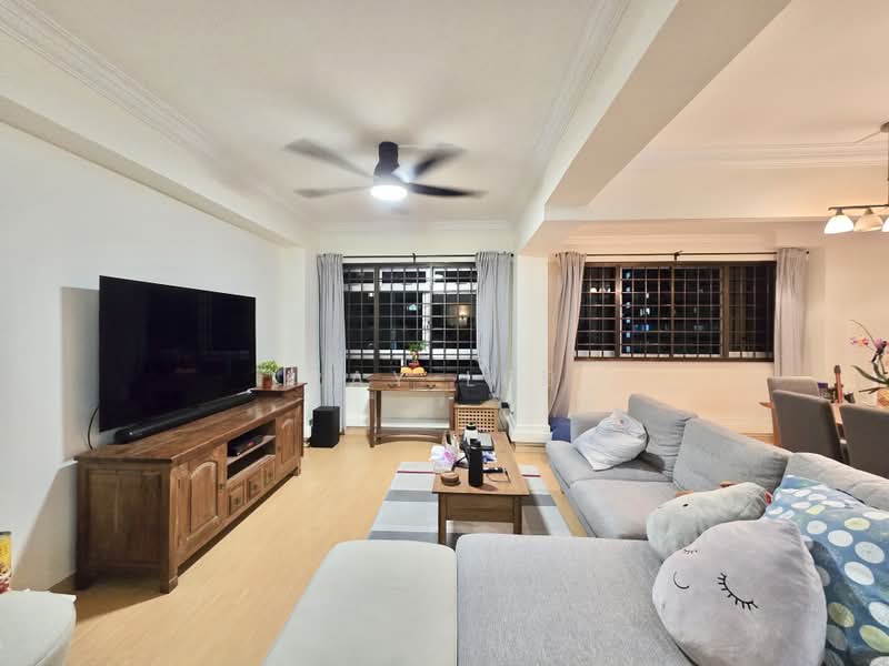 496C Tampines Street 43, 496C Tampines Street 43, 4 Bedrooms, 1,323 sqft, HDB Flat For Sale, by Ray Lee, 500207967 - Living Room - PropertyGuru.com.sg