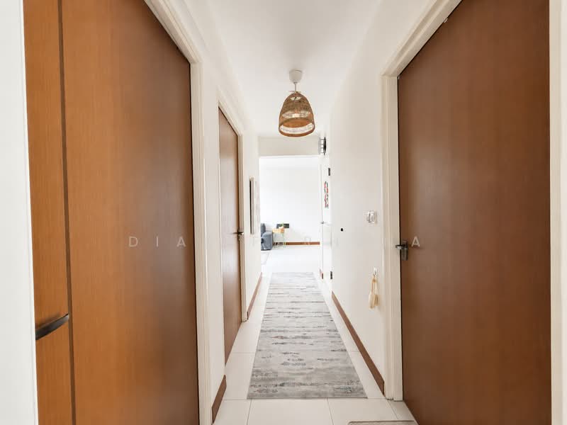 450A Sengkang West Way, 450A Sengkang West Way, 3 Bedrooms, 990 sqft, HDB Flat For Sale, by Dian Farhana, 500207968 - Corridor - PropertyGuru.com.sg