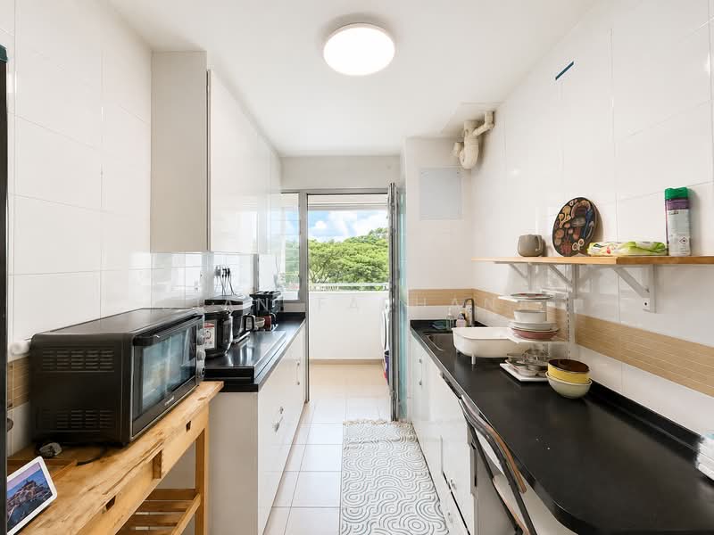 450A Sengkang West Way, 450A Sengkang West Way, 3 Bedrooms, 990 sqft, HDB Flat For Sale, by Dian Farhana, 500207968 - Kitchen - PropertyGuru.com.sg