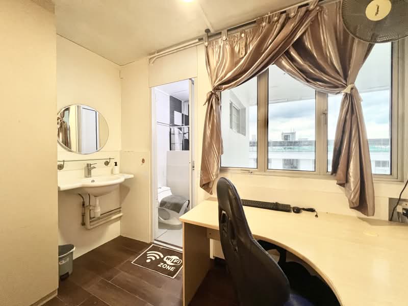 163 Bedok South Road, 163 Bedok South Road, 3 Bedrooms, 893 sqft, HDB Flat For Sale, by Caleb Peh, 500207979 - Master Bathroom - PropertyGuru.com.sg