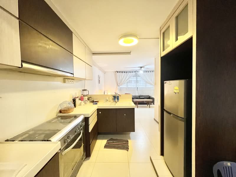 163 Bedok South Road, 163 Bedok South Road, 3 Bedrooms, 893 sqft, HDB Flat For Sale, by Caleb Peh, 500207979 - Kitchen - PropertyGuru.com.sg