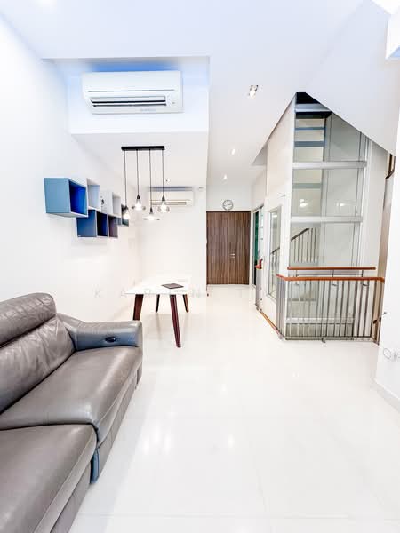 NEWest, 3 West Coast Drive, 4 Bedrooms, 2,433 sqft, Apartment For Sale, by Karen Tan, 500207985 - Living Room - PropertyGuru.com.sg